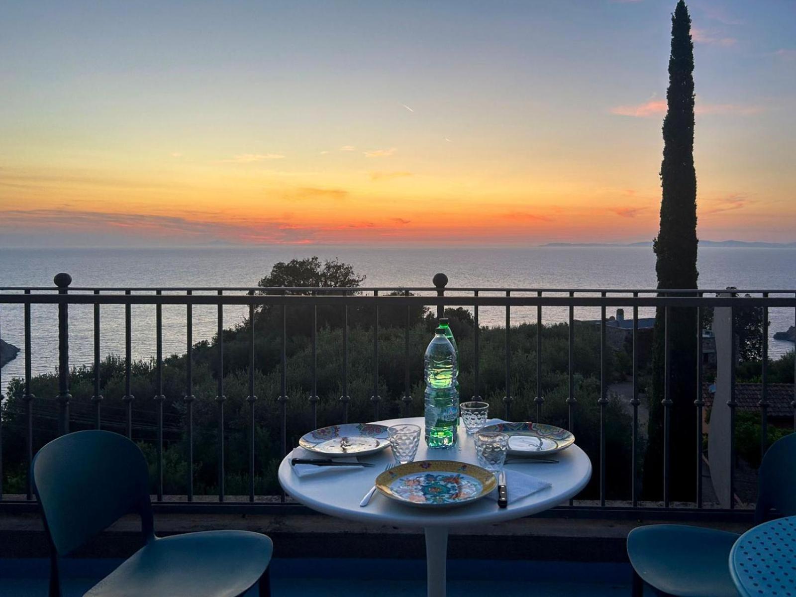 Villa Velta Sea Sunset Porto Santo Stefano  Extérieur photo